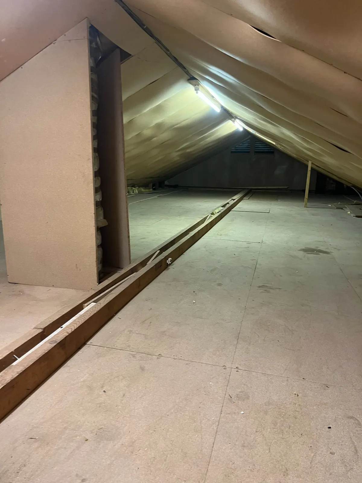 Intérieur vidé et nettoyé après intervention — chantier 10