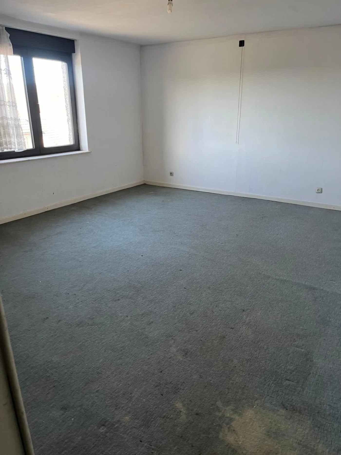 Intérieur vidé et nettoyé après intervention — chantier 3