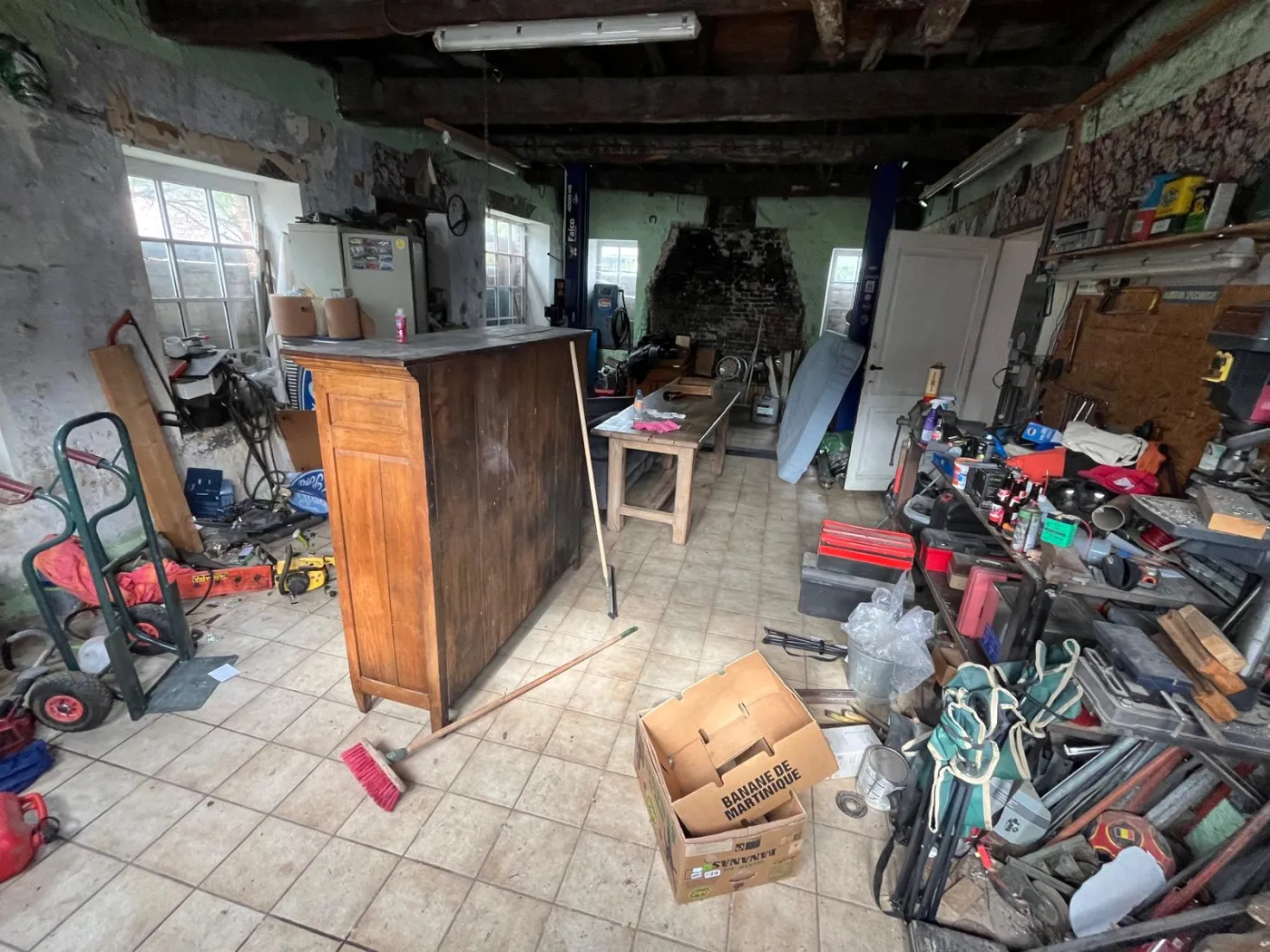 Intérieur meublé avant vide maison — chantier 5