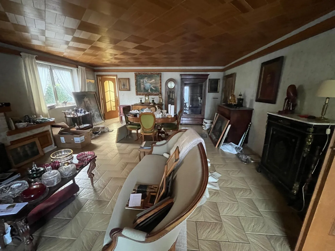 Intérieur meublé avant vide maison — chantier 6
