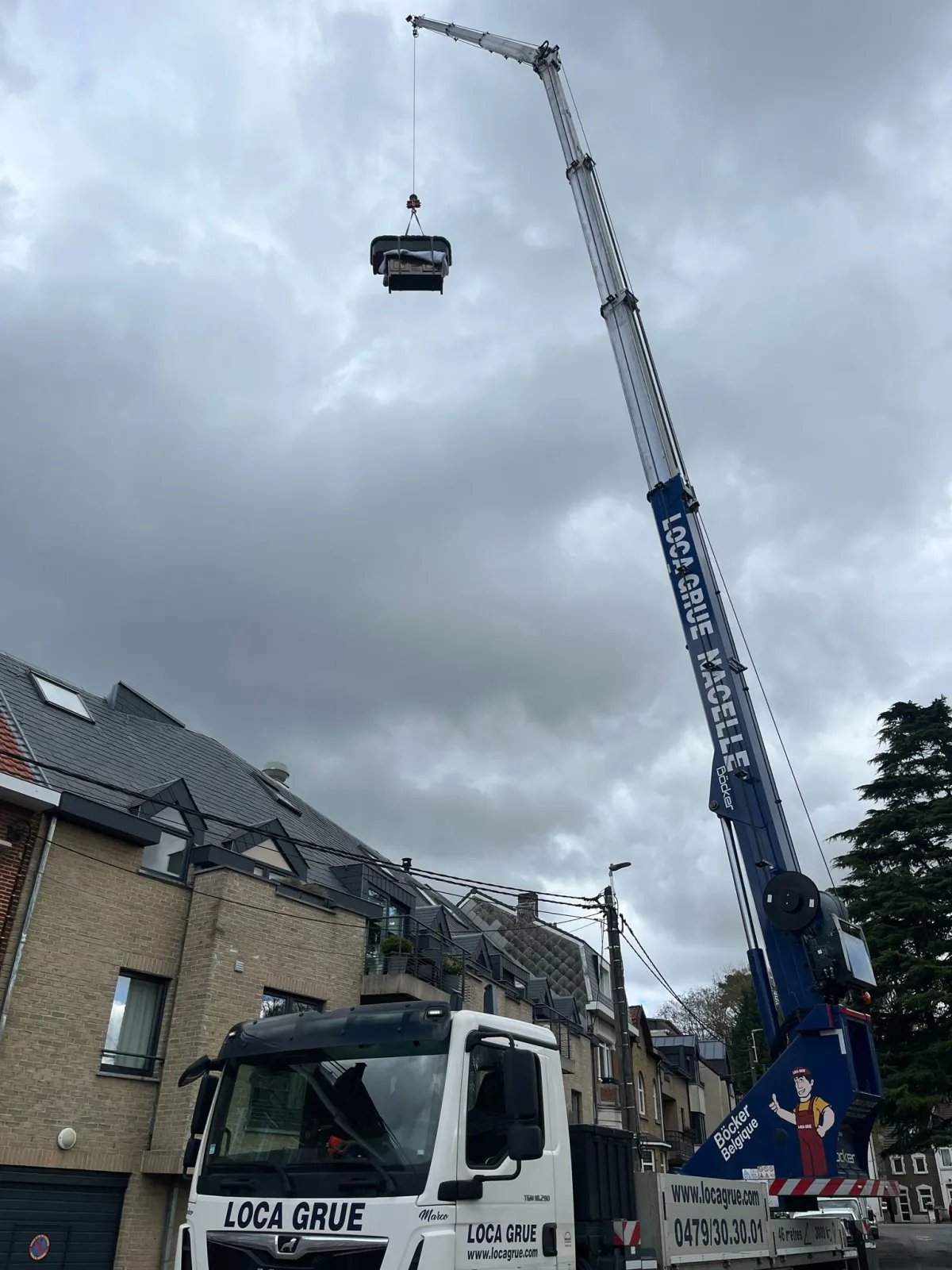 Intervention de vide maison en hauteur avec nacelle — B.G.N Invest